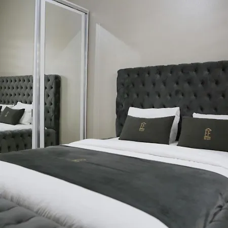 Ef Aparthotel *